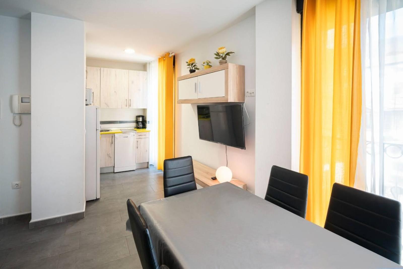 Apartamentos La Plazuela Banos De Montemayor Luaran gambar